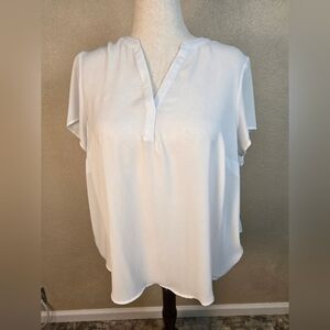 Torrid White V-Neck Semi Sheer Blouse 1X (6111)